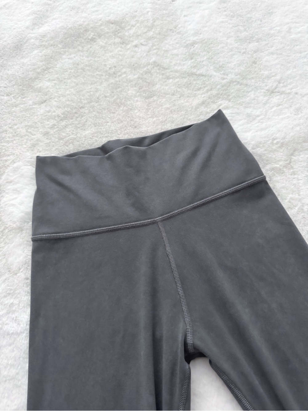 Vuori Washed Studio Legging in Washed Charcoal Gray Women's Performance Leggings - Picture 6 of 11